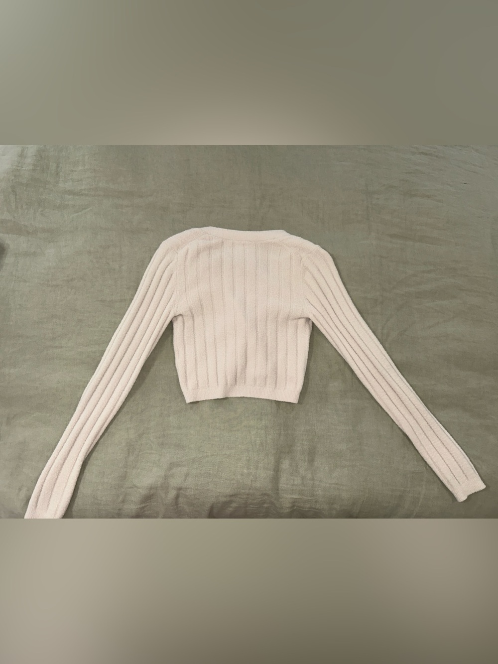 Sweater - Picture 4 of 4